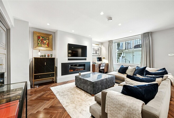 Palace Gardens Terrace London W8 2 bedroom 2 bathroom with patio