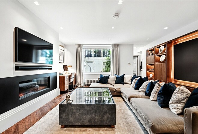 Palace Gardens Terrace London W8 2 bedroom 2 bathroom with patio