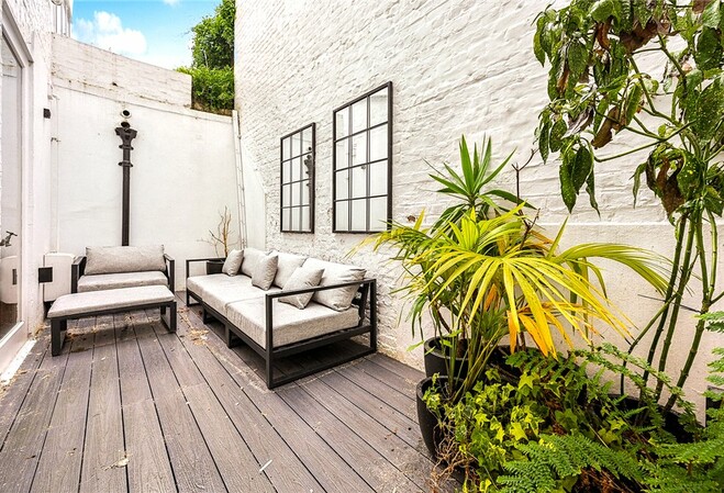 Palace Gardens Terrace London W8 2 bedroom 2 bathroom with patio