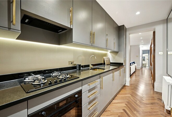 Palace Gardens Terrace London W8 2 bedroom 2 bathroom with patio