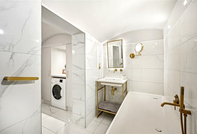 Palace Gardens Terrace London W8 2 bedroom 2 bathroom with patio