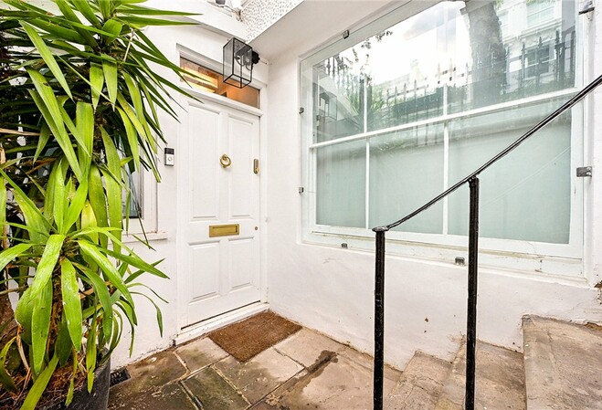 Palace Gardens Terrace London W8 2 bedroom 2 bathroom with patio