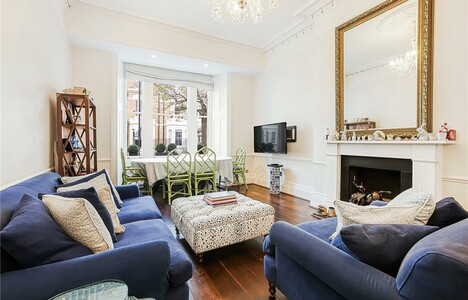 2 Bedroom Flat, Sinclair Road, W14