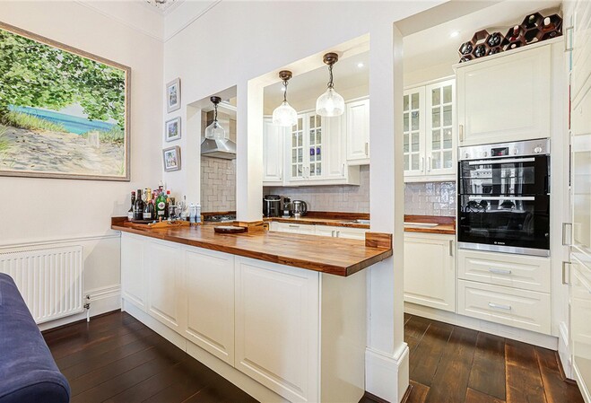 2 Bedroom Flat, Sinclair Road, W14